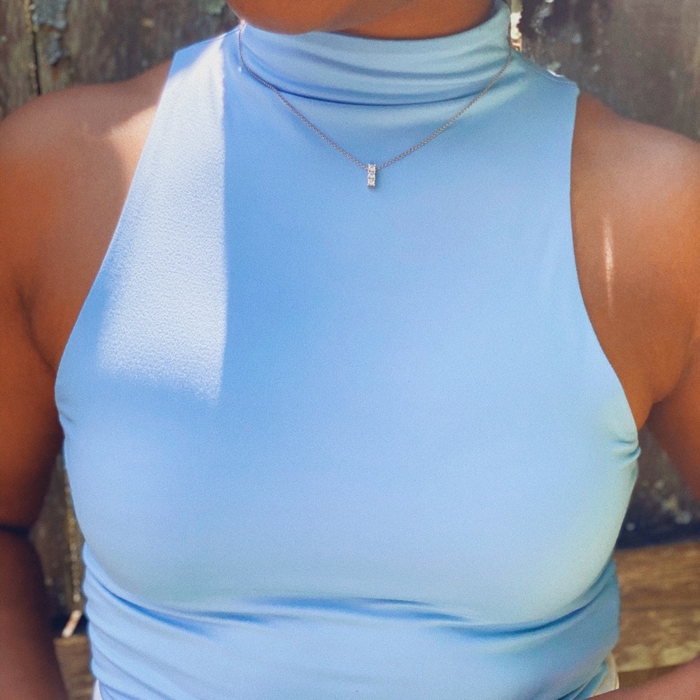 High neck tank